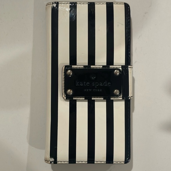 Kate Spade Wallet - Picture 1 of 3